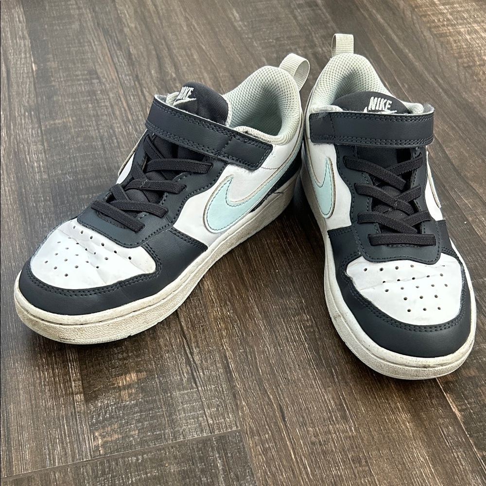 Nike Kids Black and White Sneakers with Light Blue Swoosh